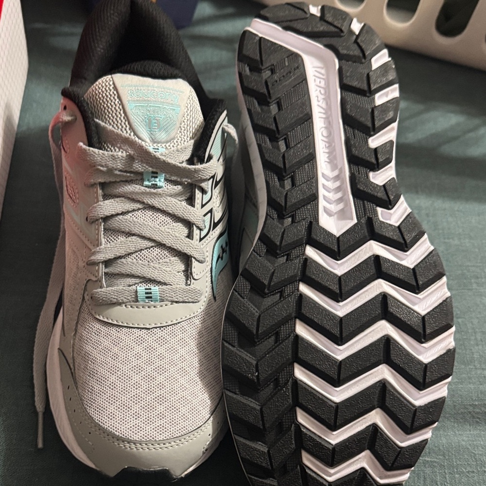 Saucony Women's Gray and Black Athletic Shoes